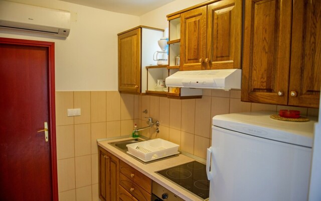 Apartments Zdravko