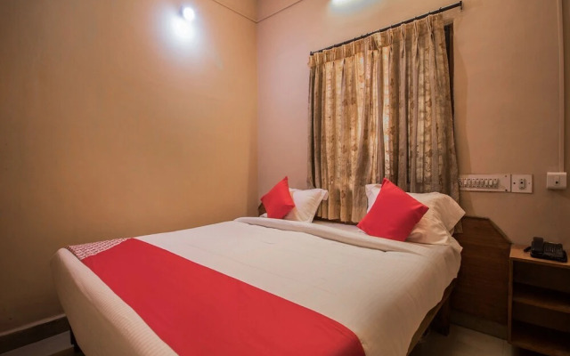 Sri Srinivasa Lodge by OYO Rooms