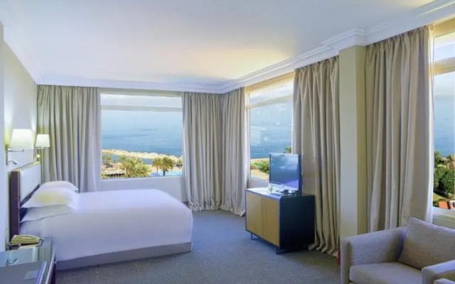 Portemilio Hotel And Resort