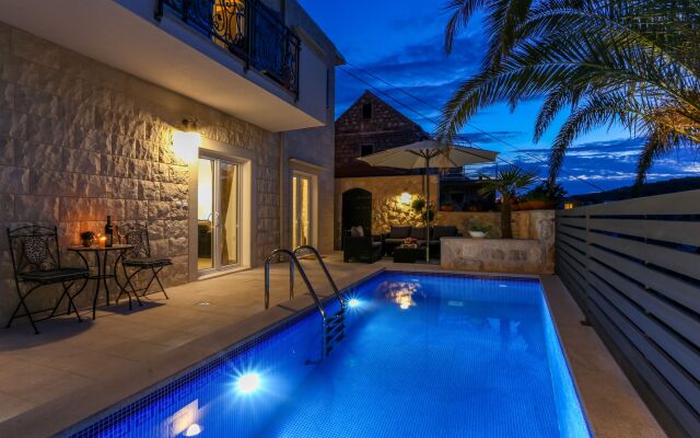 Villa Capitis in the Centre - Private pool