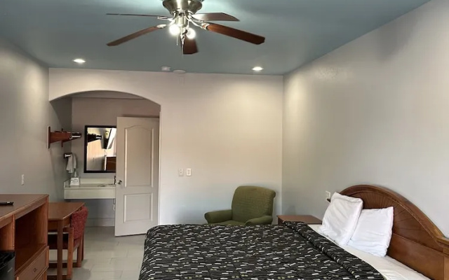 La Posada Inn