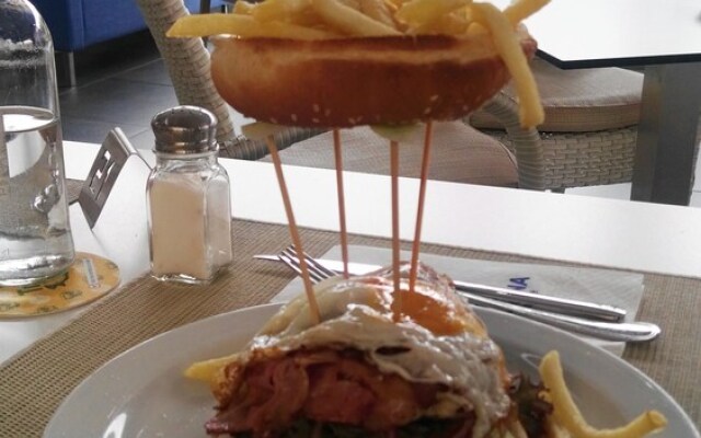 TC Las Olas 220