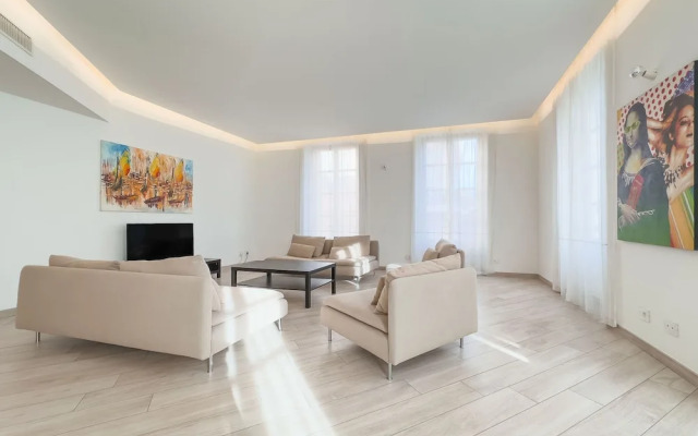 2A Tony Allard in Cannes