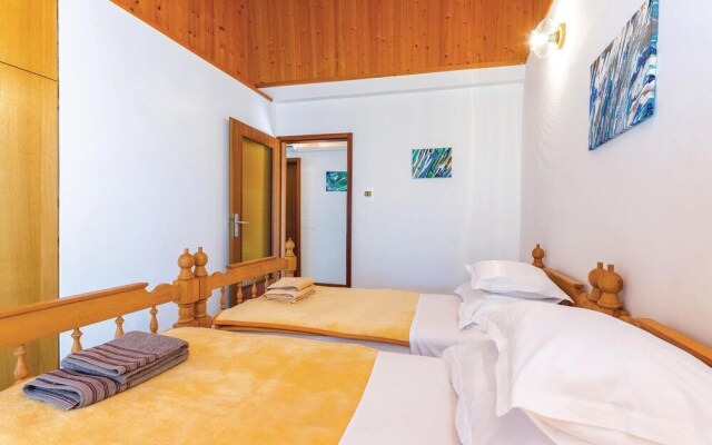 Beautiful Home in Jadranovo With Wifi and 3 Bedrooms