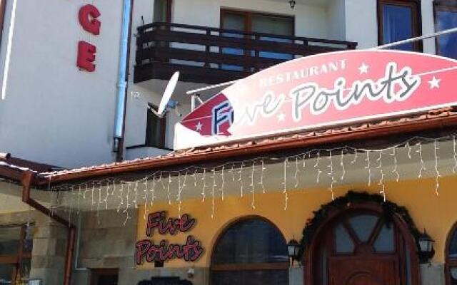 Pine Tree Apartment D34