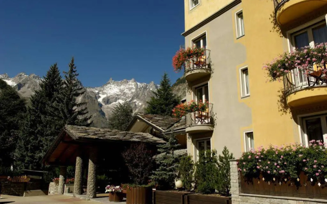 Hotel Bouton d'Or - Courmayeur