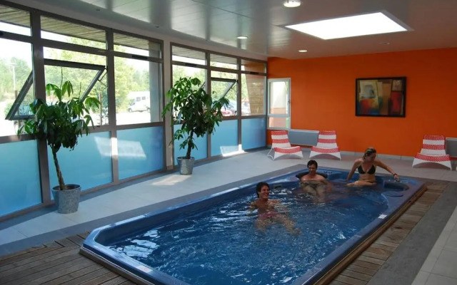 Lagrange Grand Bleu Vacances – Résidence Port Lalande