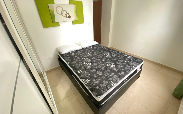 Pé na Areia Praia do Caiçara II