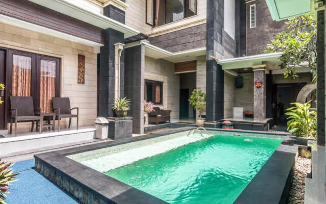ZEN Rooms Denays House