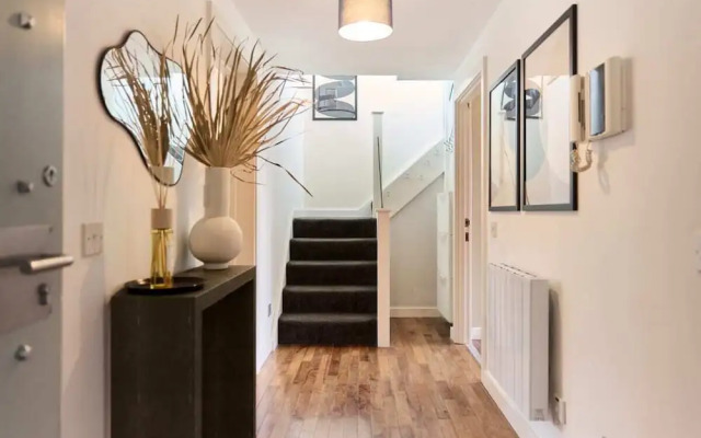 The Brick Lane Arms - Breathtaking 2bdr Penthouse With Balcony