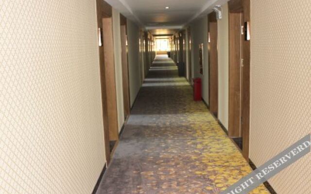 Super 8 Hotel (Hengshui Qianjin Street North Railway Station)