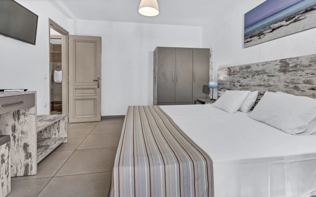 Erato Hotel