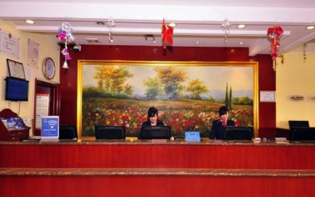 Hanting Express Dezhou Train Station