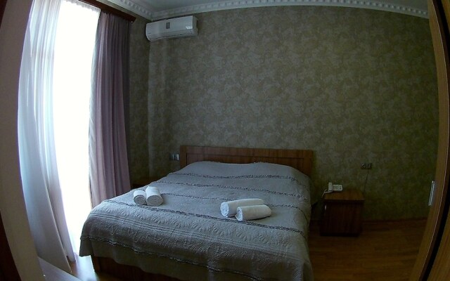 Canyon Hotel