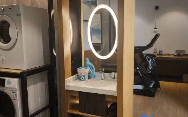 Xiadou Hotel (Nanning Nanhu Square Metro Station Store)