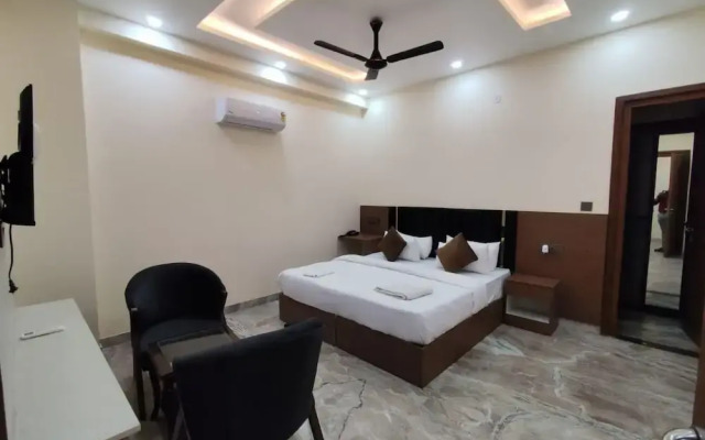 Groomgo The Grand Mansion Noida