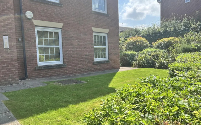 Nantwich - Sleeps 4 - Parking - Walking Distance to Town Centre