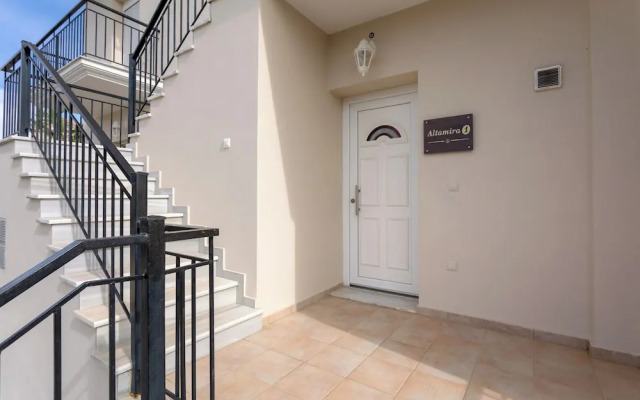 Altamira Holiday Apartment - 6 People Veranda With Views