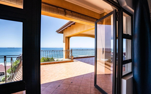 6 Bedroom Tuscan Styled Home in Umdloti Beach