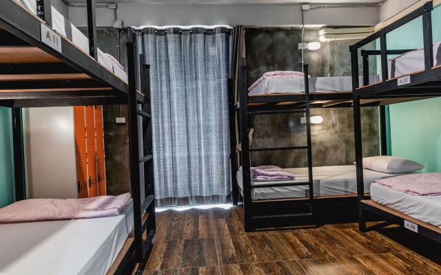 The Guest Hotel - Hostel