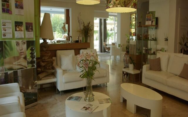 Hotel Select Suites & Spa / Apartments