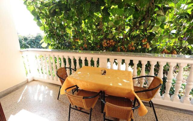 Apartments Luka & Sara