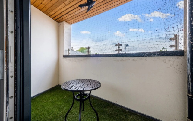Town Center 2 bed Serviced Apartment 8