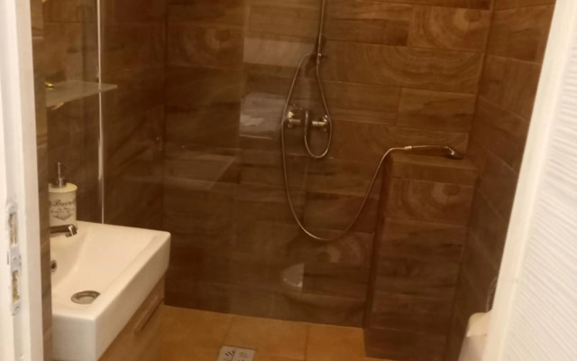 Hi-Bp Liszt Ferenc square Studio apartment