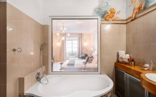 Fresco Apartment - LoftAffair