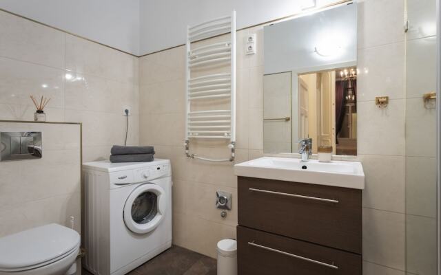 New York Palace View Apartment