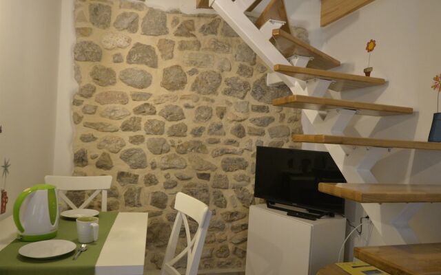 Apartments and Rooms Oliva
