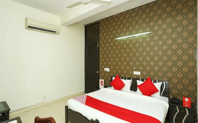 Innayat Residency By OYO Rooms