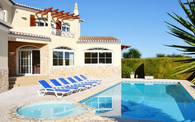 Villa Atlas (AL) in Lagos