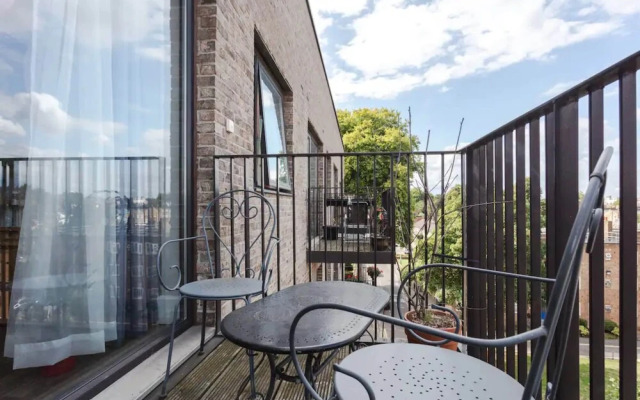 Serene 1 Bedroom Flat in Clapton With Balcony
