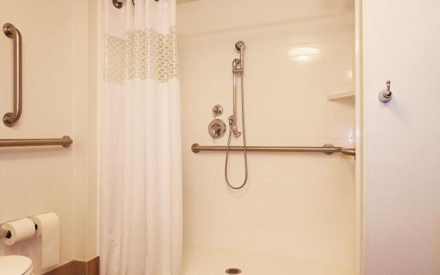 Hampton Inn Charleston-Southridge