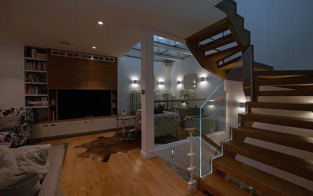 NEW Stunning 5BD Kensington House