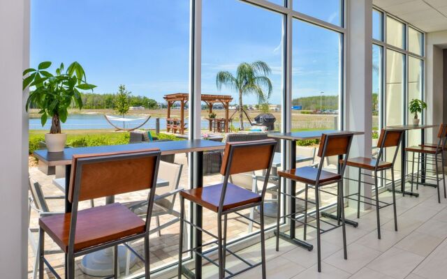 Holiday Inn Express & Suites Trinity