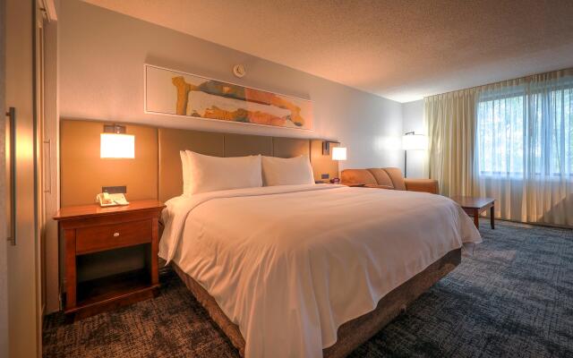Crowne Plaza Chicago-Northbrook by IHG