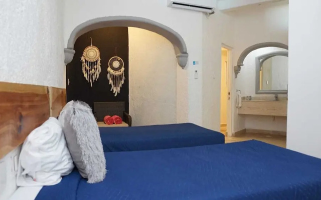 Cancun Plaza by Andiani Travel