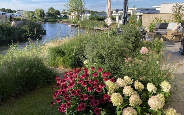 Family Villa With Garden and Jetty