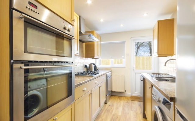Detached 4beds - Windsor, Heathrow & London Access