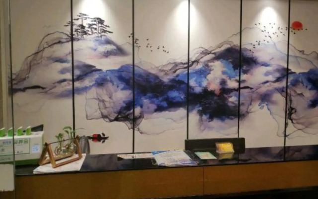 Yuefa Hotel (Shenzhen Dongmen Old Street Shaibu Subway Station)