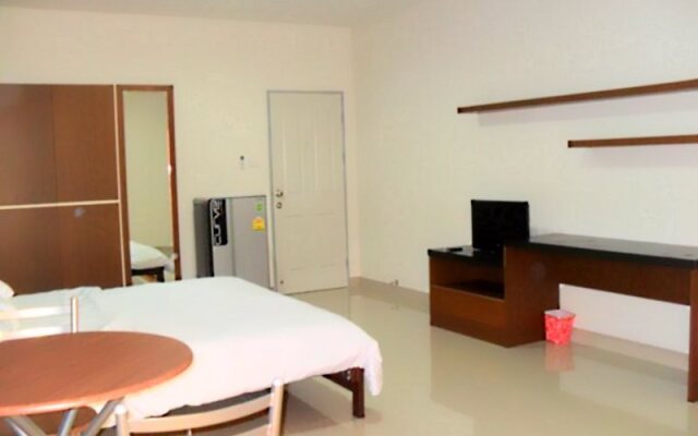 Aroonsiri Place Apartment
