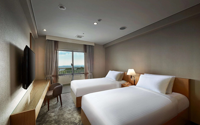 ANA Crowne Plaza Resort Okinawa Uruma Hills by IHG