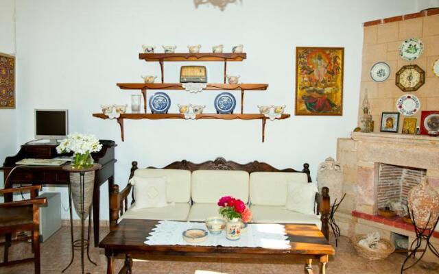 Patmos Maria Studios