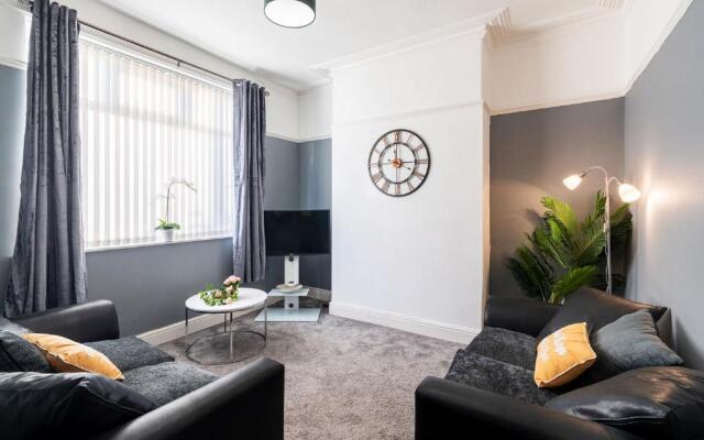 Contractor & Leisure & Garden & Central Location
