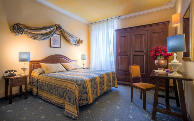 Palazzo dal Borgo Hotel