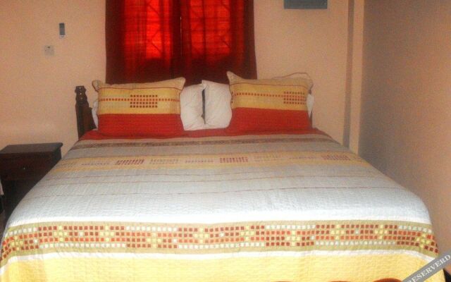 Hotel Tropik Leadonna