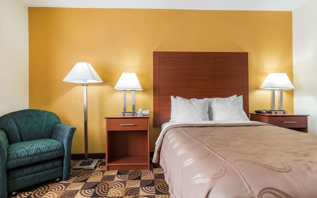 Quality Inn Sycamore - DeKalb