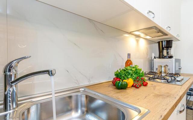 Apartments Kiki 150 METERS TO THE BEACH